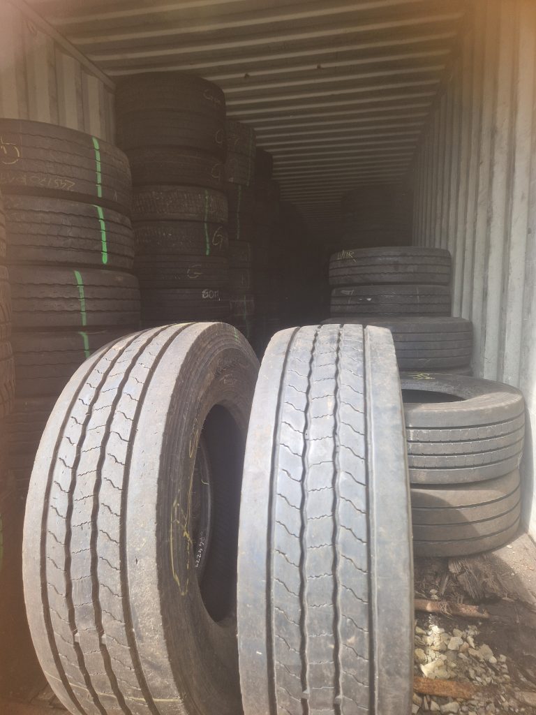 Pneu Utilitaire - 245/70R 17.5