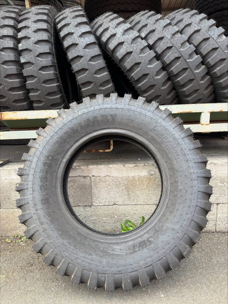 Pneu Militaire - 8.25-20
